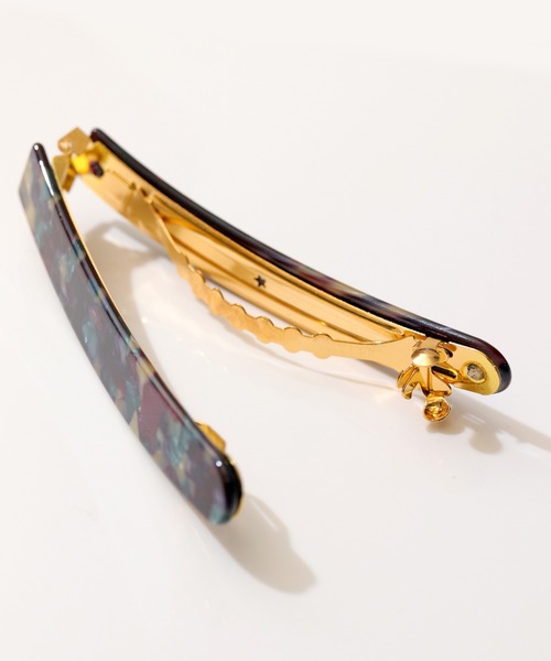 florist(フローリスト)の「滑り止めつきべっ甲柄バナナクリップ(バレッタ/ヘアクリップ・レディース・ベージュ/パープル/ブラウン/グレー/オフホワイト/オレンジ/トップグレー/バイオレット/キャメル/ブラウン系その他2/ダークネイビー/ブラック/ライトピンク/ネイビー・FREE)」の17枚目の写真