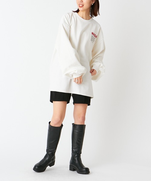 Chico（チコ）の「NASAバックロゴスウェット/ルーズスウェット（スウェット・レディース・アイボリー/グレー・FREE）」の5枚目の写真