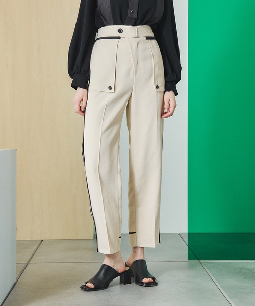 UNITED TOKYO（ユナイテッドトウキョウ）の「バックサイドディテールテーパード（スラックス・レディース・ベージュ/オレンジ・2/1）」の14枚目の写真