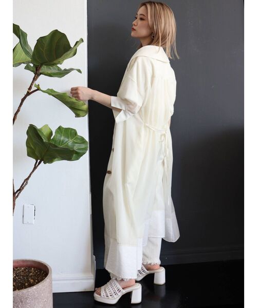 MURUA(ムルーア)の「シアーオーバートレンチコート(トレンチコート・レディース・ホワイト/カーキ/その他1・FREE)」の6枚目の写真