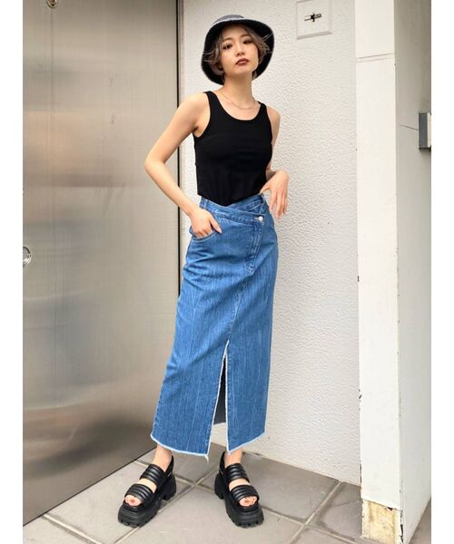 EMODA（エモダ）の「アシンメトリーリンクルスカート（スカート・レディース・ブラック/ブルー・SMALL/MEDIUM）」の6枚目の写真