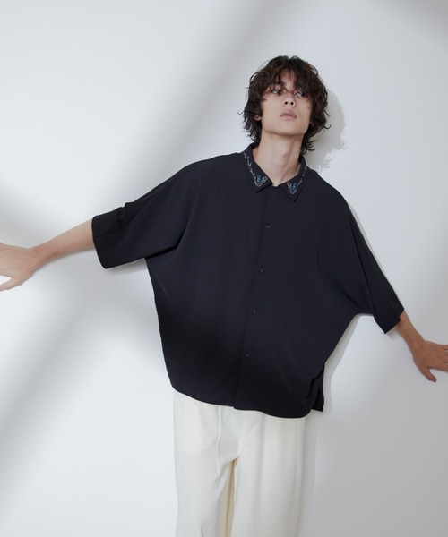 Loose/ルース(ルース)の「ドレープトロミ ドルマン刺繍シャツ(シャツ/ブラウス・メンズ・ホワイト/ブラック・S/M/L)」の19枚目の写真