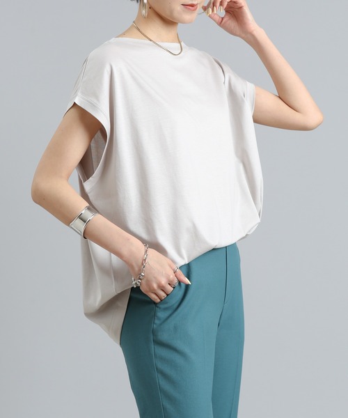 DouDou（ドゥドゥ）の「ワイドビッグT（Tシャツ/カットソー・レディース・オフホワイト/チャコールグレー/グレイッシュベージュ/ピンク・FREE）」の3枚目の写真