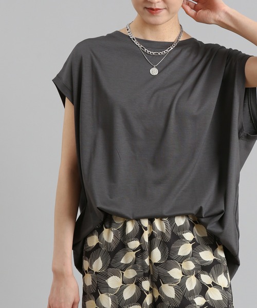 DouDou（ドゥドゥ）の「ワイドビッグT（Tシャツ/カットソー・レディース・オフホワイト/チャコールグレー/グレイッシュベージュ/ピンク・FREE）」の2枚目の写真