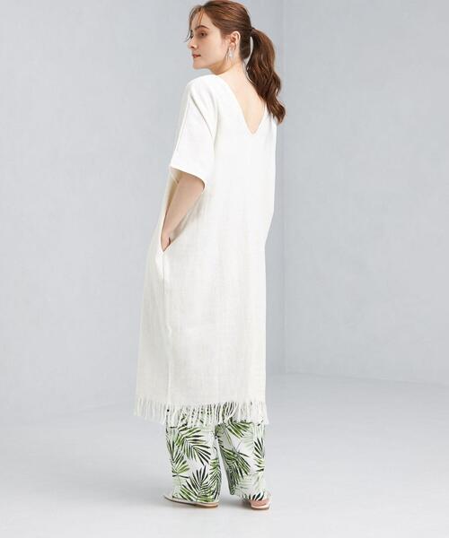 green label relaxing（グリーンレーベルリラクシング）の「[ エムワイエー ] SC MYA フリンジ カフタン ワンピース（ワンピース・レディース・オフホワイト/モカ・FREE）」の2枚目の写真
