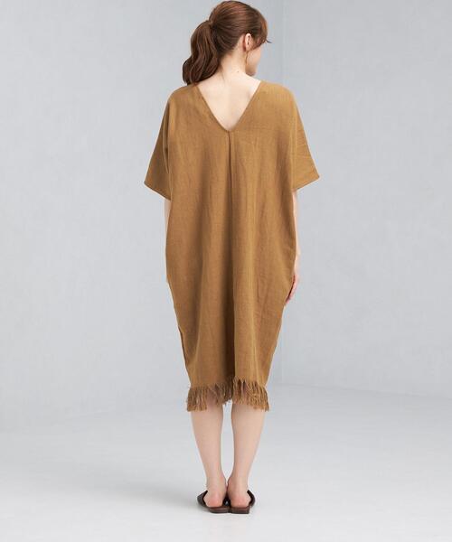 green label relaxing（グリーンレーベルリラクシング）の「[ エムワイエー ] SC MYA フリンジ カフタン ワンピース（ワンピース・レディース・オフホワイト/モカ・FREE）」の3枚目の写真