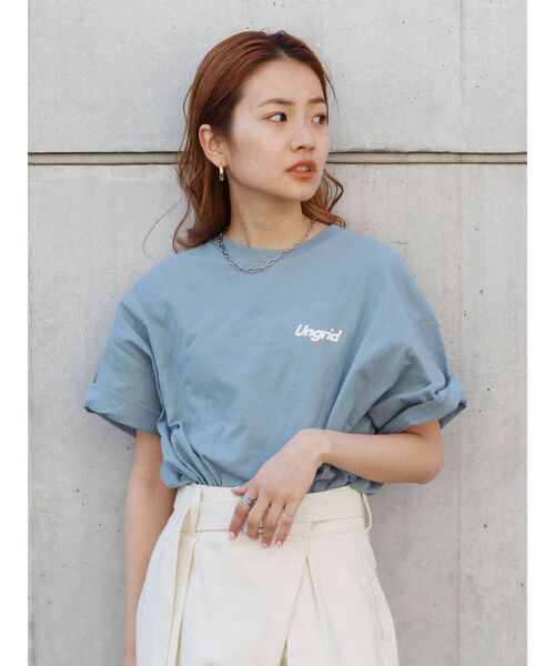 Ungrid（アングリッド）の「【10周年限定】UngridバッグロゴデザインTee（Tシャツ/カットソー・レディース・ブルー/チャコールグレー/オフホワイト・FREE）」の9枚目の写真