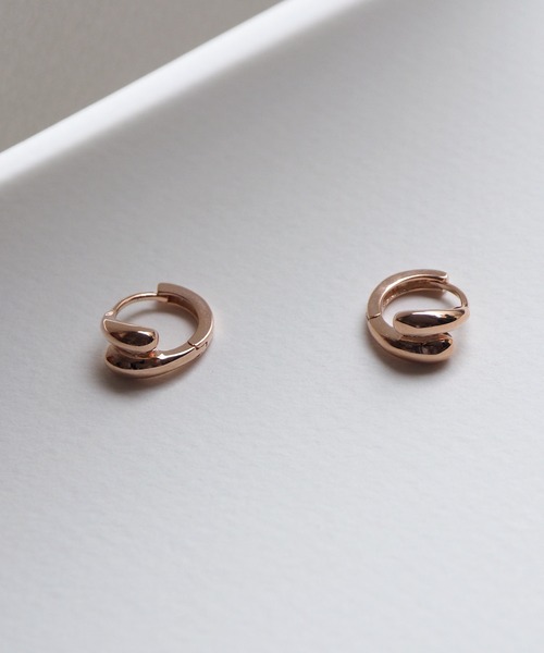 Jenny BY IMMANOEL(ジェニーバイイマノエル)の「silver925 オーバーラップピアス(ピアス(両耳用)・レディース・シルバー/ゴールド/ピンクゴールド・FREE)」の3枚目の写真