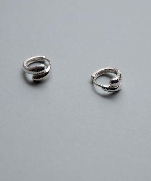 Jenny BY IMMANOEL(ジェニーバイイマノエル)の「silver925 オーバーラップピアス(ピアス(両耳用)・レディース・シルバー/ゴールド/ピンクゴールド・FREE)」の9枚目の写真