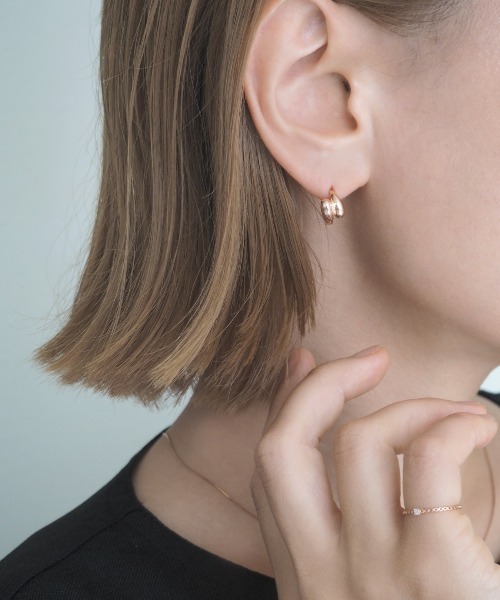 Jenny BY IMMANOEL(ジェニーバイイマノエル)の「silver925 オーバーラップピアス(ピアス(両耳用)・レディース・シルバー/ゴールド/ピンクゴールド・FREE)」の6枚目の写真