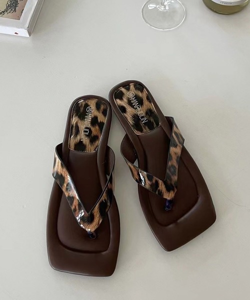 SMILE ORCHID（スマイルオーキッド）の「スクエアトゥトングサンダル（サンダル・レディース・ホワイト/ブラック/グリーン/レオパード/パイソン・38/39/37）」の4枚目の写真