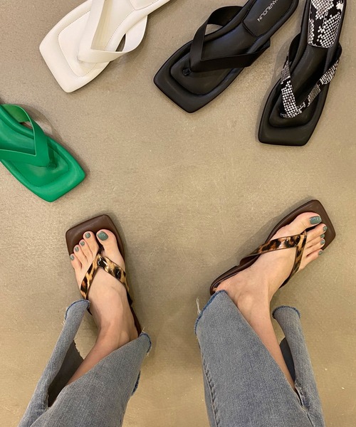 SMILE ORCHID（スマイルオーキッド）の「スクエアトゥトングサンダル（サンダル・レディース・ホワイト/ブラック/グリーン/レオパード/パイソン・38/39/37）」の15枚目の写真