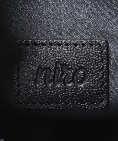 URBAN RESEARCH(アーバンリサーチ)の「niro Goatembossleathershoulder(ハンドバッグ・レディース・ブラック・-)」の11枚目の写真