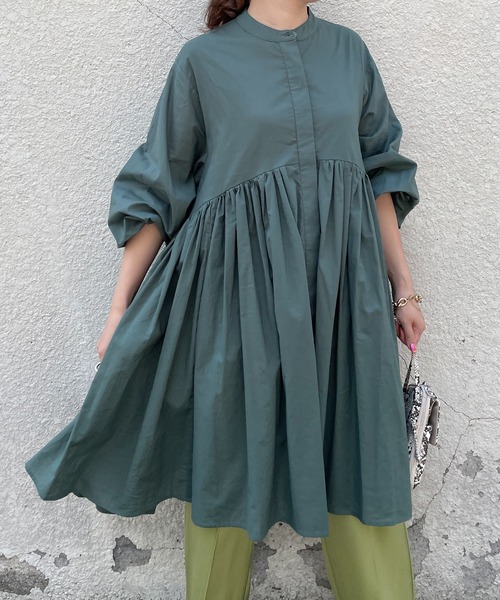 DouDou(ドゥドゥ)の「ボリュームギャザーチュニックブラウス(シャツ/ブラウス・レディース・オフホワイト/ブラック/グリーン・FREE)」の21枚目の写真