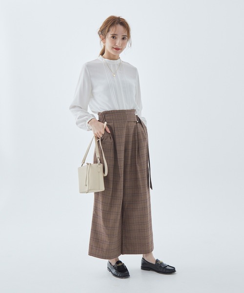 Fabulous Angela(ファビュラスアンジェラ)の「レースピンタックブラウス(シャツ/ブラウス・レディース・ブラック/オフホワイト/ブラウン・FREE)」の4枚目の写真