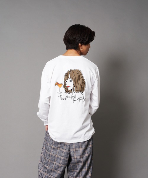 JEANS MATE(ジーンズメイト)の「USAコットン100%使用バック刺繍ロンT ワンポイントロゴTシャツ(Tシャツ/カットソー・メンズ・ホワイト/ダークグリーン/ベージュ/スミクロ・MEDIUM/LARGE/X-LARGE)」の2枚目の写真