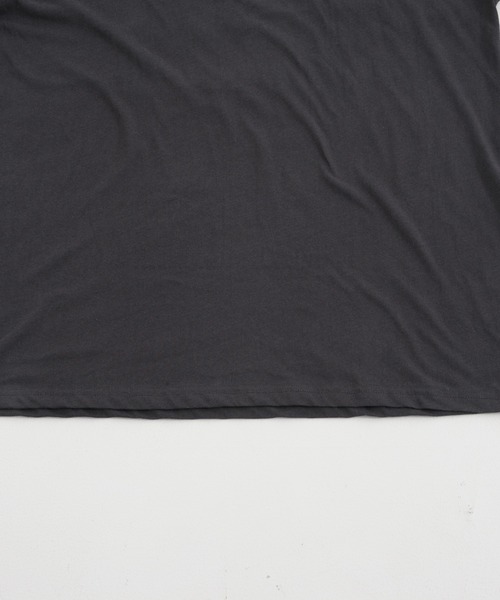 JEANS MATE(ジーンズメイト)の「USAコットン100%使用バック刺繍ロンT ワンポイントロゴTシャツ(Tシャツ/カットソー・メンズ・ホワイト/ダークグリーン/ベージュ/スミクロ・MEDIUM/LARGE/X-LARGE)」の11枚目の写真