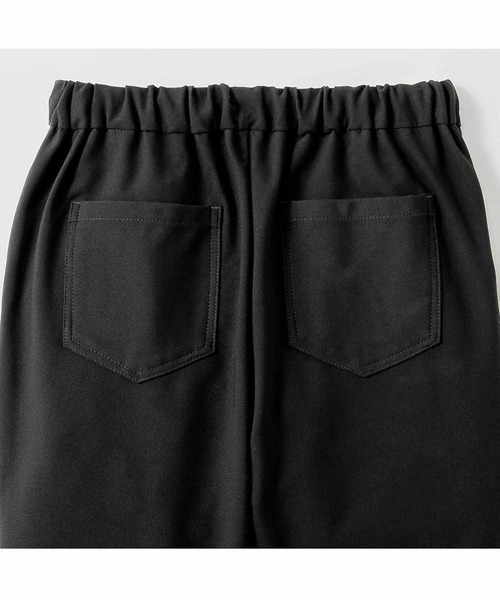 IEDIT（イディット）の「ＩＥＤＩＴ　いつもキレイな黒が続く　純黒スマートパンツ〈ブラック〉（その他パンツ・レディース・ブラック・LARGE/X-LARGE/XX-LARGE/XXX-LARGE/SMALL/MEDIUM）」の2枚目の写真