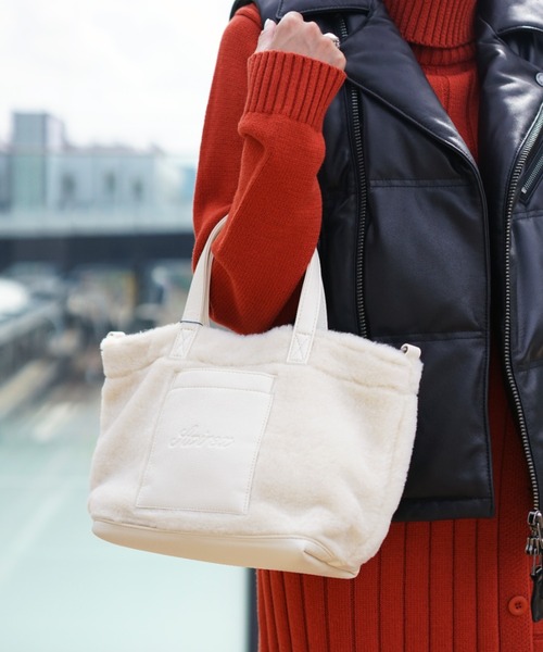 AVIREX（アヴィレックス）の「【直営店限定】ECO MOUTON MINI TOTE BAG/ エコムートン ミニトートバック（ショルダーバッグ・レディース・ブラック/ホワイト/キャメル・FREE）」の11枚目の写真