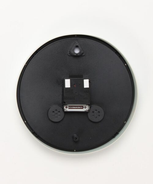 emesuelee（エメスーリー）の「電波掛時計 アリオス（掛け時計・レディース・ホワイト/グリーン/ブラック・フリー）」の4枚目の写真