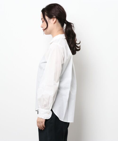 Te chichi(テチチ)の「フリルカラーシャツ(シャツ/ブラウス・レディース・ブラック/ネイビー/オフホワイト・フリ-)」の5枚目の写真