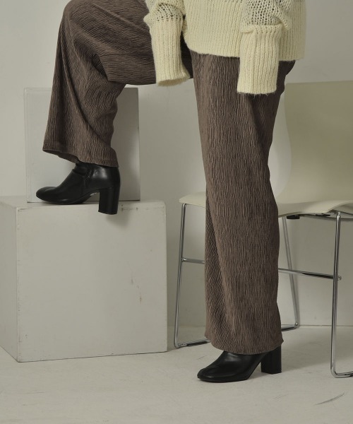 lawgy(ラウジー)の「velours pants(その他パンツ・レディース・ベージュ/ブラウン・FREE)」の1枚目の写真