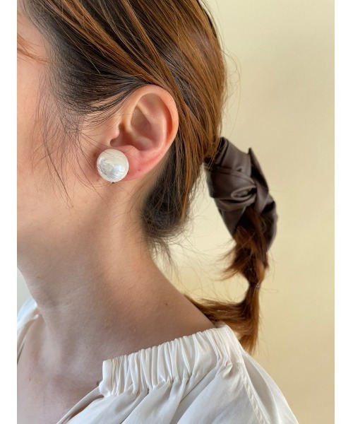 mou(モウ)の「サークルシェルイヤリング(イヤリング・レディース・ホワイト・FREE)」の9枚目の写真