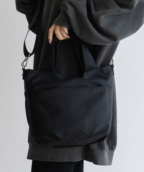 VitaFelice（ヴィータフェリーチェ）の「ナイロン2wayバルーントートバッグ（トートバッグ・レディース・ドット/カモフラージュ/ブラック/グレー・FREE）」の8枚目の写真