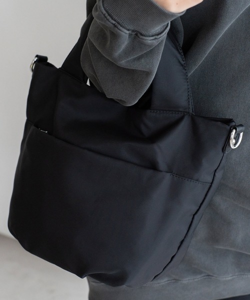 VitaFelice（ヴィータフェリーチェ）の「ナイロン2wayバルーントートバッグ（トートバッグ・レディース・ドット/カモフラージュ/ブラック/グレー・FREE）」の10枚目の写真