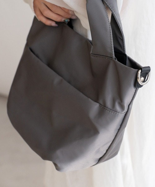 VitaFelice（ヴィータフェリーチェ）の「ナイロン2wayバルーントートバッグ（トートバッグ・レディース・ドット/カモフラージュ/ブラック/グレー・FREE）」の11枚目の写真