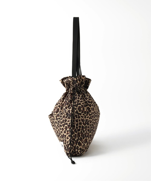 JOURNAL STANDARD relume(ジャーナルスタンダード レリューム)の「【Drifter/ドリフター】SQUEEZE SACK:ショルダーバッグ◆(ショルダーバッグ・レディース・ベージュ/ブラウン/ブラック・FREE)」の6枚目の写真