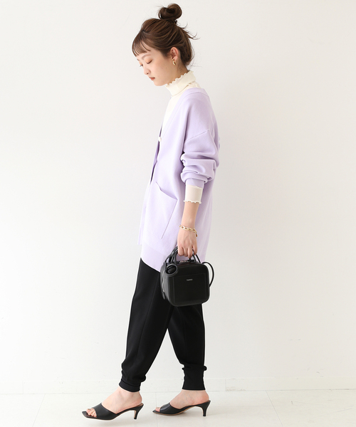 SLOBE IENA（スローブイエナ）の「スムースVネックカーディガン◆（カーディガン/ボレロ・レディース・パープル系その他/サックスブルー/ホワイト/ネイビー・FREE）」の20枚目の写真