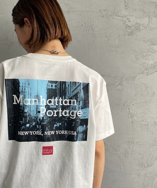 Manhattan Portage（マンハッタンポーテージ）の「[MANHATTAN PORTAGE/マンハッタンポーテージ] 別注 バックフォトプリントTシャツ（Tシャツ/カットソー・レディース・ホワイト/ネイビー/グレー・S/M/L/XL）」の19枚目の写真