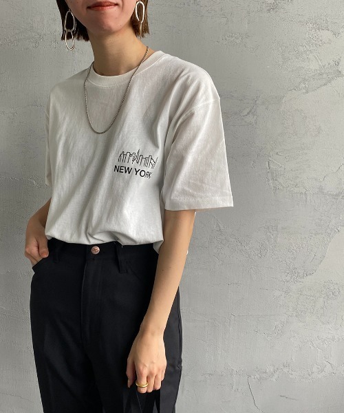 Manhattan Portage（マンハッタンポーテージ）の「[MANHATTAN PORTAGE/マンハッタンポーテージ] 別注 バックフォトプリントTシャツ（Tシャツ/カットソー・レディース・ホワイト/ネイビー/グレー・S/M/L/XL）」の10枚目の写真