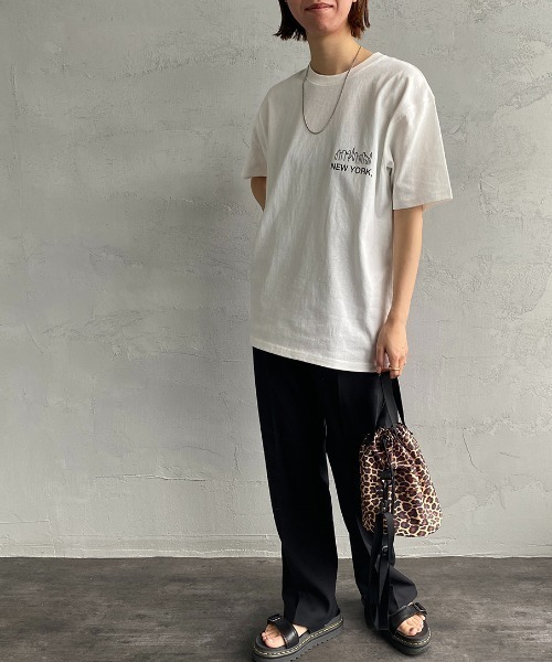 Manhattan Portage（マンハッタンポーテージ）の「[MANHATTAN PORTAGE/マンハッタンポーテージ] 別注 バックフォトプリントTシャツ（Tシャツ/カットソー・レディース・ホワイト/ネイビー/グレー・S/M/L/XL）」の15枚目の写真