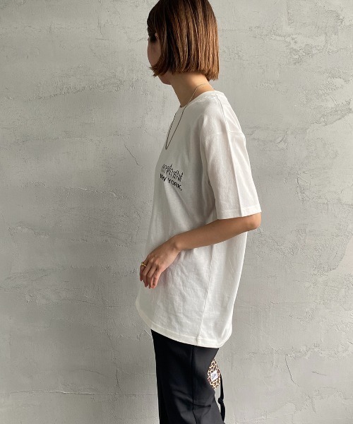 Manhattan Portage（マンハッタンポーテージ）の「[MANHATTAN PORTAGE/マンハッタンポーテージ] 別注 バックフォトプリントTシャツ（Tシャツ/カットソー・レディース・ホワイト/ネイビー/グレー・S/M/L/XL）」の16枚目の写真