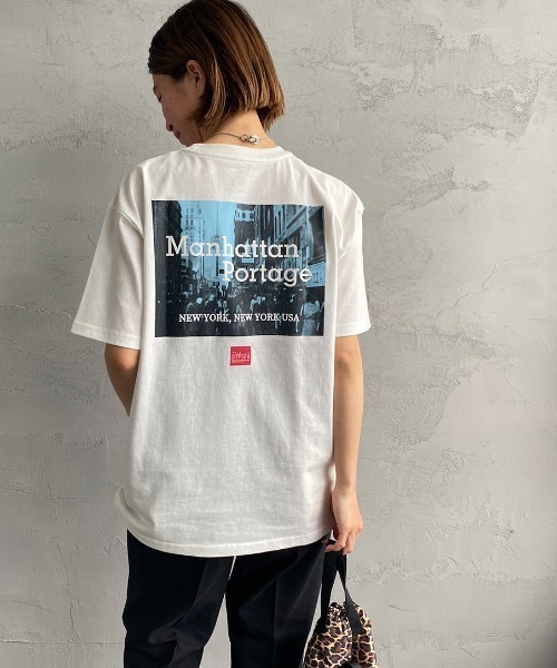 Manhattan Portage（マンハッタンポーテージ）の「[MANHATTAN PORTAGE/マンハッタンポーテージ] 別注 バックフォトプリントTシャツ（Tシャツ/カットソー・レディース・ホワイト/ネイビー/グレー・S/M/L/XL）」の17枚目の写真