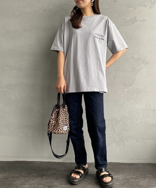 Manhattan Portage（マンハッタンポーテージ）の「[MANHATTAN PORTAGE/マンハッタンポーテージ] 別注 バックフォトプリントTシャツ（Tシャツ/カットソー・レディース・ホワイト/ネイビー/グレー・S/M/L/XL）」の5枚目の写真