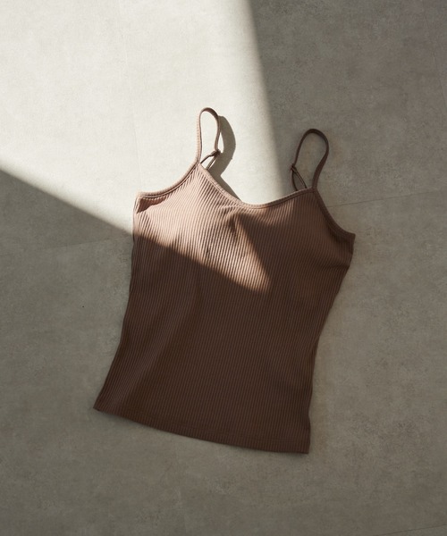 COLONY 2139(コロニートゥーワンスリーナイン)の「カップ付リブバックオープンキャミソール(キャミソール・レディース・ブラック/アイボリー/モカ・S/M/L)」の19枚目の写真