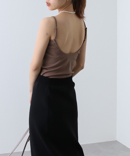 COLONY 2139(コロニートゥーワンスリーナイン)の「カップ付リブバックオープンキャミソール(キャミソール・レディース・ブラック/アイボリー/モカ・S/M/L)」の8枚目の写真