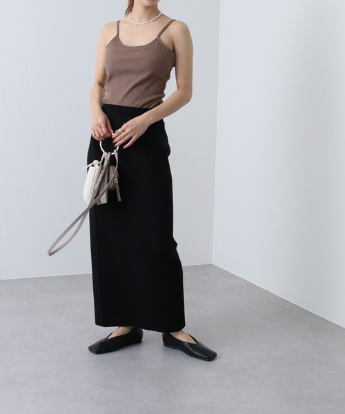 COLONY 2139(コロニートゥーワンスリーナイン)の「カップ付リブバックオープンキャミソール(キャミソール・レディース・ブラック/アイボリー/モカ・S/M/L)」の9枚目の写真