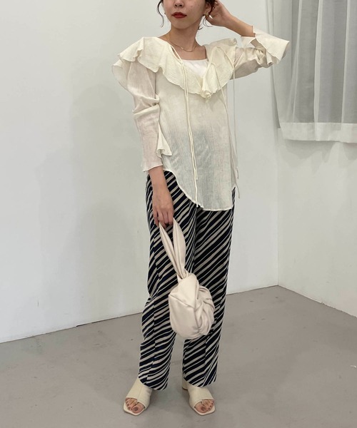 CAPRICIEUX LE'MAGE(カプリシューレマージュ)の「バイアスストライプイージーパンツ(その他パンツ・レディース・ネイビー/ブラウン・FREE)」の9枚目の写真