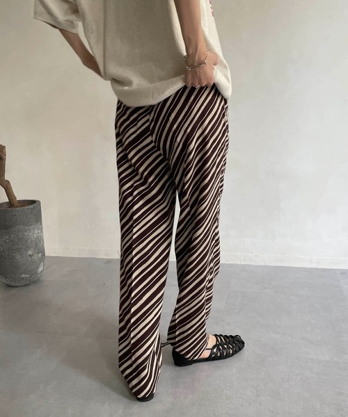 CAPRICIEUX LE'MAGE(カプリシューレマージュ)の「バイアスストライプイージーパンツ(その他パンツ・レディース・ネイビー/ブラウン・FREE)」の18枚目の写真