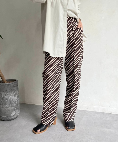 CAPRICIEUX LE'MAGE(カプリシューレマージュ)の「バイアスストライプイージーパンツ(その他パンツ・レディース・ネイビー/ブラウン・FREE)」の20枚目の写真