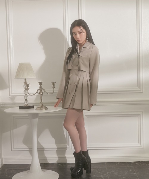 ANDGEEBEE（アンジービー）の「ジャケットプリーツワンピ（ワンピース・レディース・ベージュ/ブラック・MEDIUM）」の14枚目の写真