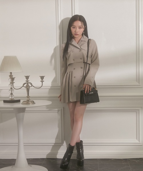 ANDGEEBEE（アンジービー）の「ジャケットプリーツワンピ（ワンピース・レディース・ベージュ/ブラック・MEDIUM）」の15枚目の写真