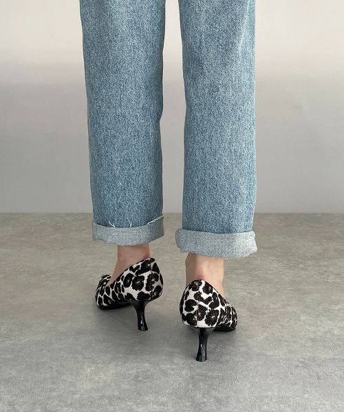 EVOL（イーボル）の「変形ヒールポインテッドパンプス（パンプス・レディース・ブラウン/グレー・M/L/S）」の5枚目の写真