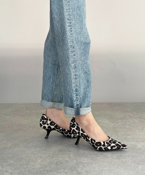 EVOL（イーボル）の「変形ヒールポインテッドパンプス（パンプス・レディース・ブラウン/グレー・M/L/S）」の6枚目の写真