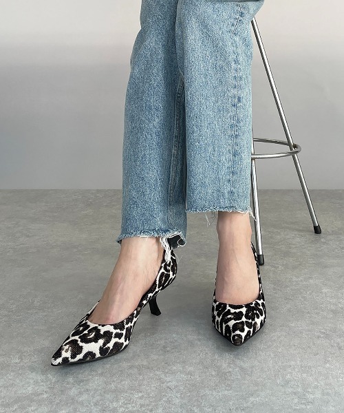 EVOL（イーボル）の「変形ヒールポインテッドパンプス（パンプス・レディース・ブラウン/グレー・M/L/S）」の8枚目の写真