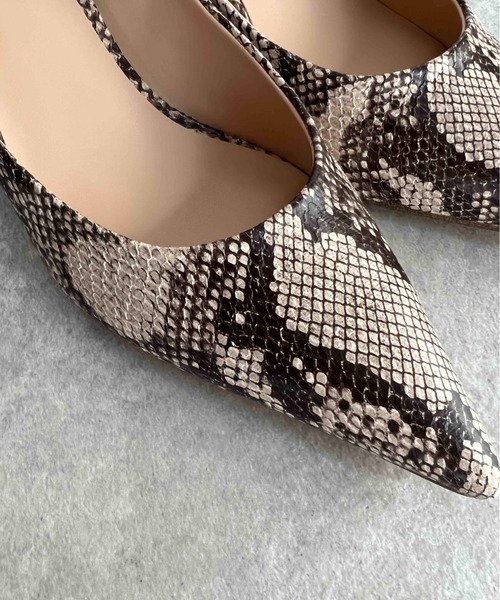 EVOL（イーボル）の「変形ヒールポインテッドパンプス（パンプス・レディース・ブラウン/グレー・M/L/S）」の20枚目の写真